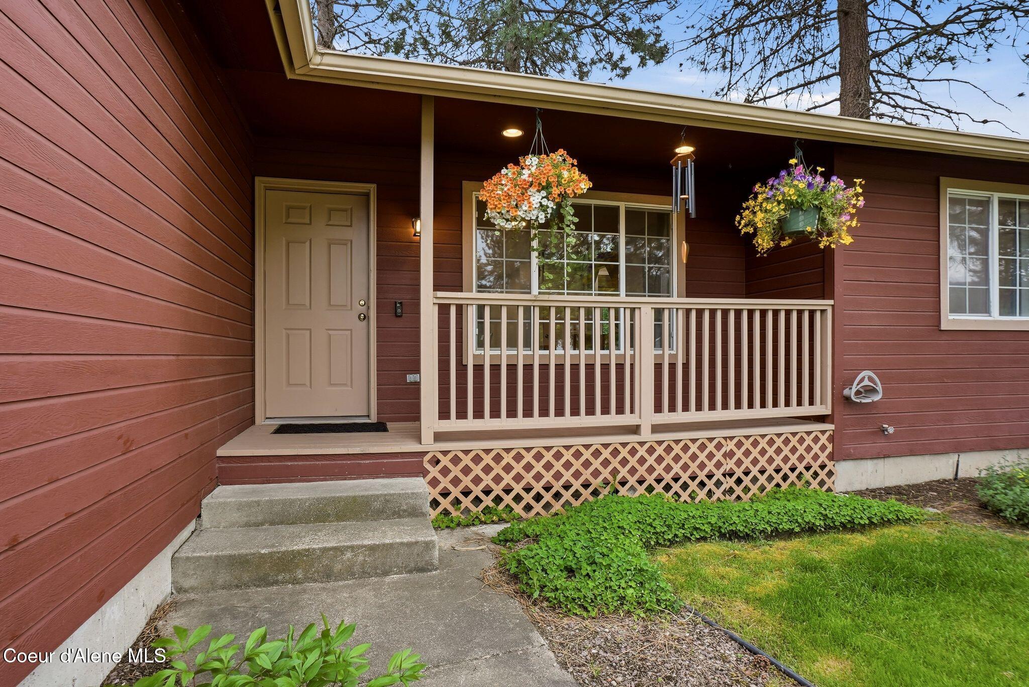 7410 West Lund Street Rathdrum, ID 83858 - Photo 3 of 45 Covered front porch