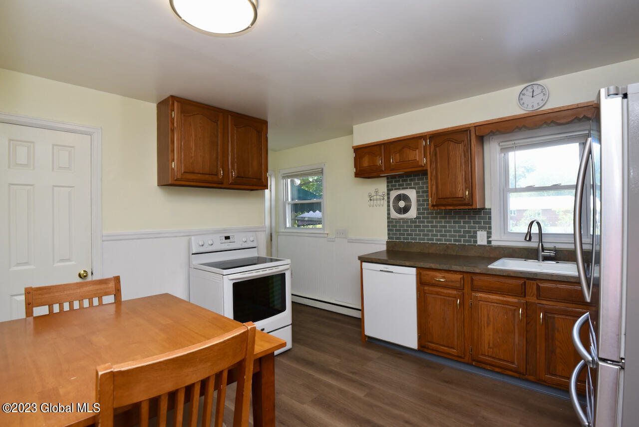 1 Roe Avenue Colonie, NY 12205 - Photo 11 of 53 13