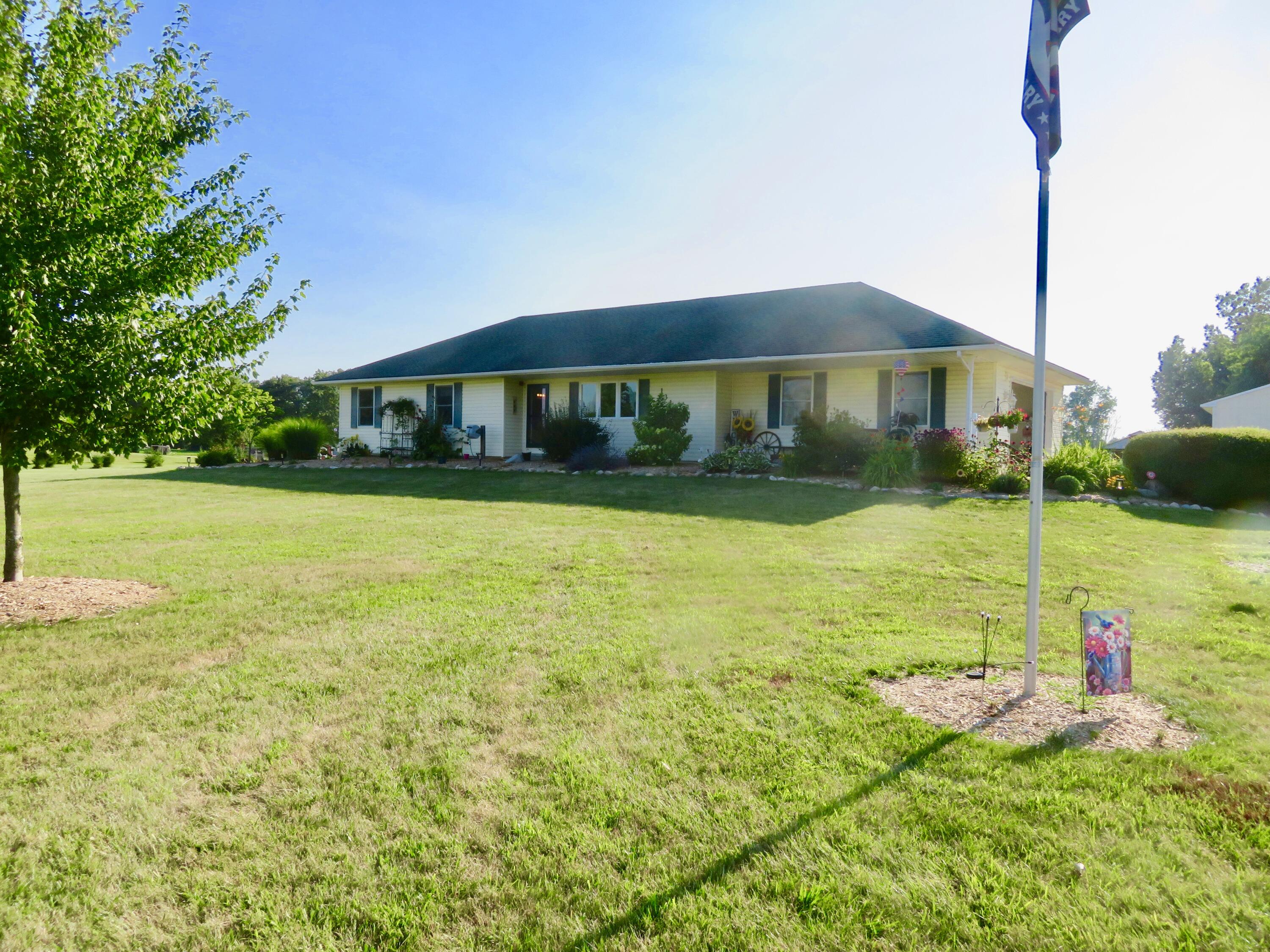 13162 Platt Road Milan, MI 48160 - Photo 3 of 64 fullsizeoutput_179