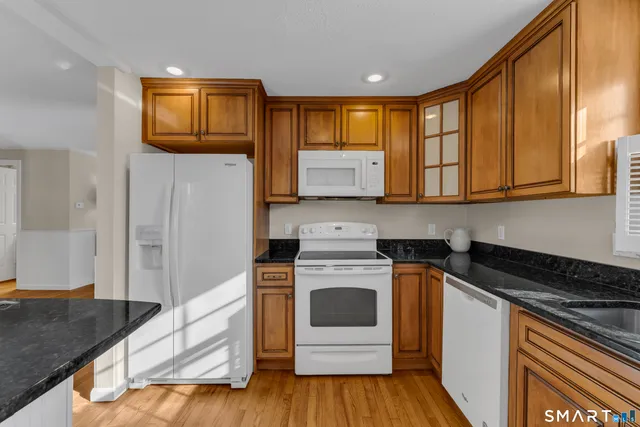 $400,000 | 2 Esterly Farms Road, Unit 2, Madison, CT 06443