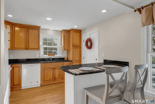 $400,000 | 2 Esterly Farms Road, Unit 2, Madison, CT 06443