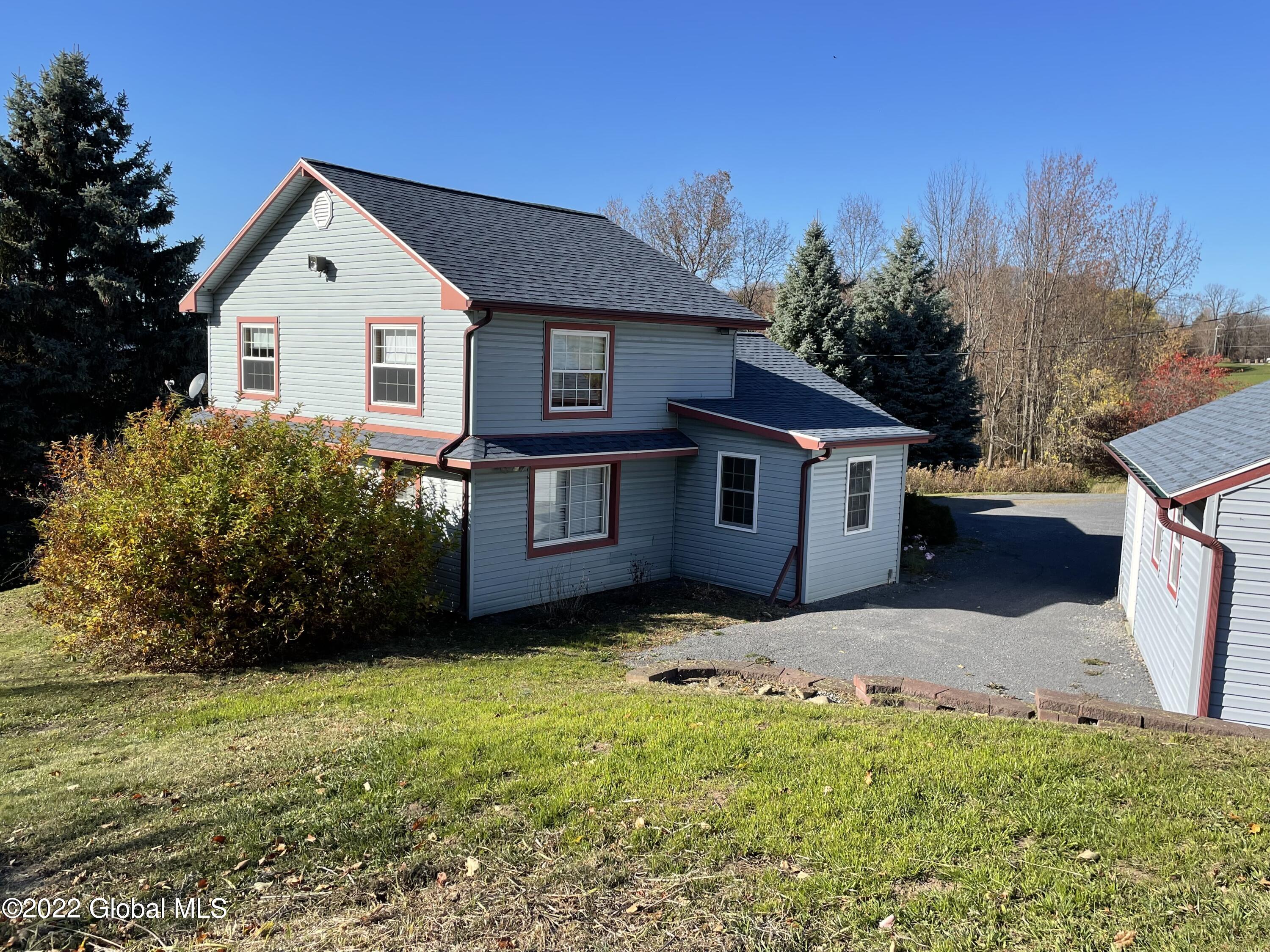 124 Gloria Rich Road Cobleskill, NY 12043 - Photo 4 of 28 Home and Garage