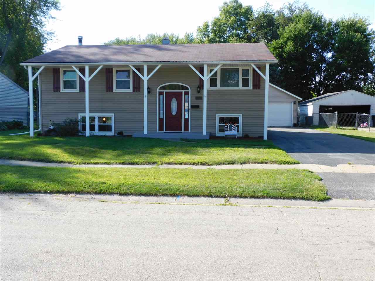 509 Rebecca Road Belvidere, IL 61008 - Photo 1 of 21 Gallery Image 1