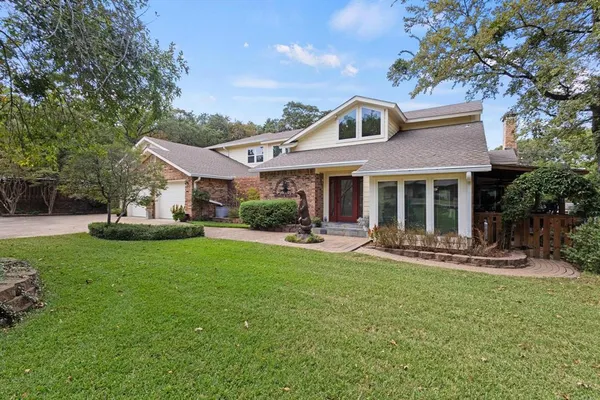 $879,000 | 455 Lakepoint Loop, Pottsboro, TX 75076