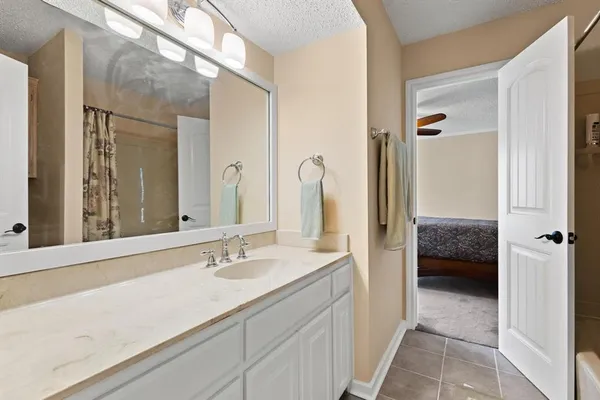 $879,000 | 455 Lakepoint Loop, Pottsboro, TX 75076