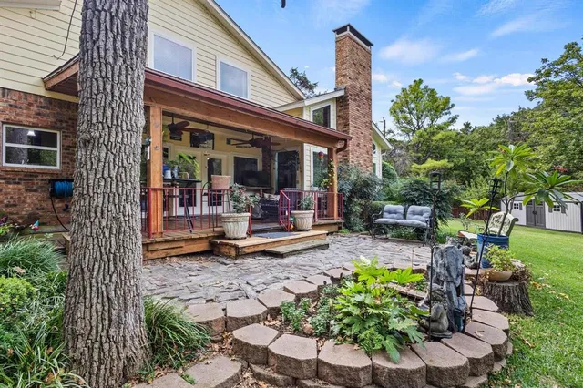 $925,000 | 455 Lakepoint Loop, Pottsboro, TX 75076