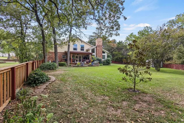 $879,000 | 455 Lakepoint Loop, Pottsboro, TX 75076