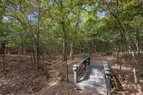 $879,000 | 455 Lakepoint Loop, Pottsboro, TX 75076