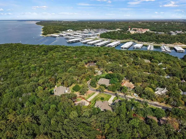 $879,000 | 455 Lakepoint Loop, Pottsboro, TX 75076