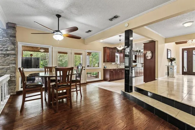 $879,000 | 455 Lakepoint Loop, Pottsboro, TX 75076