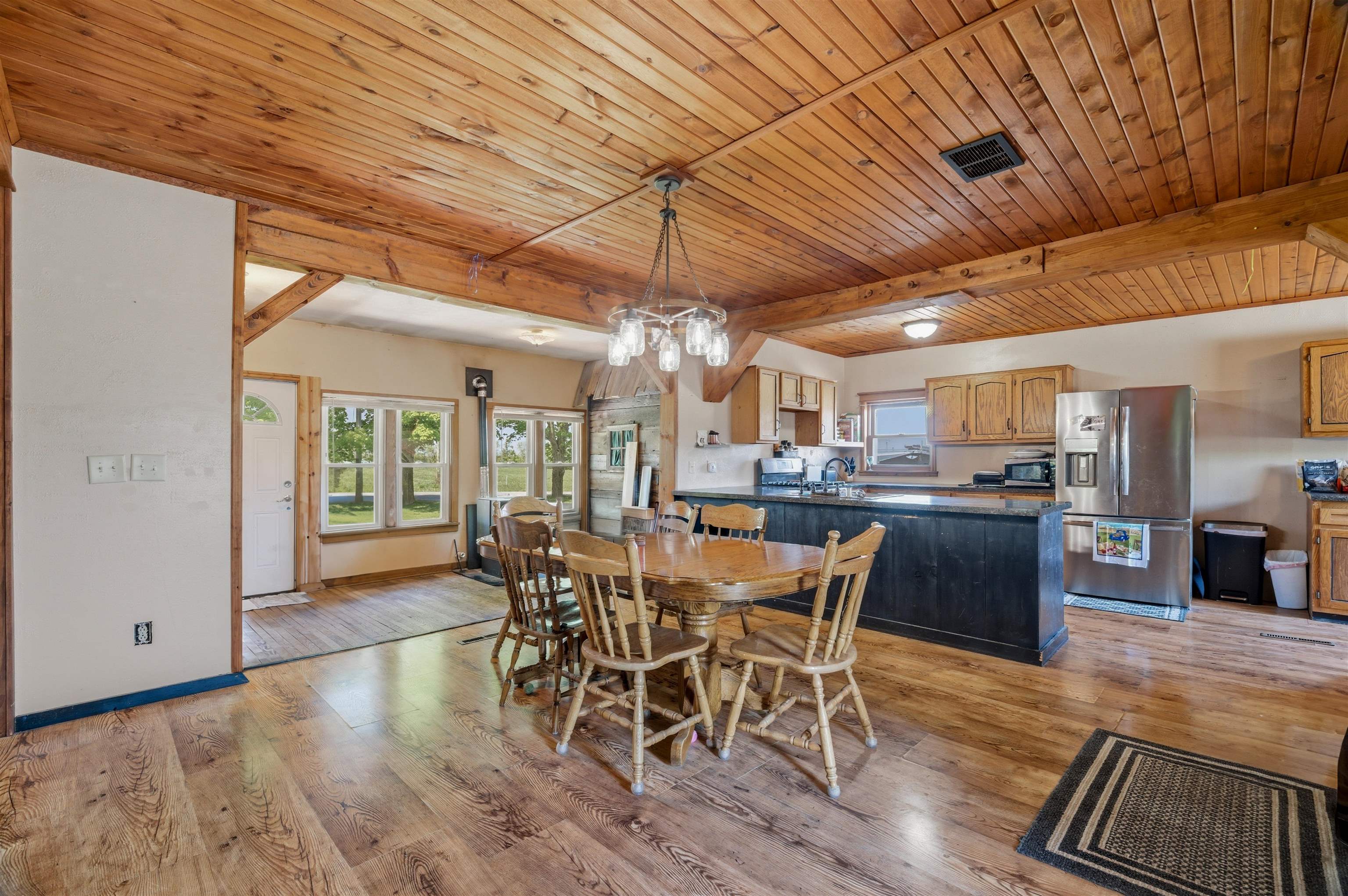 N5460 Collier Road New London, WI 54961 - Photo 10 of 46