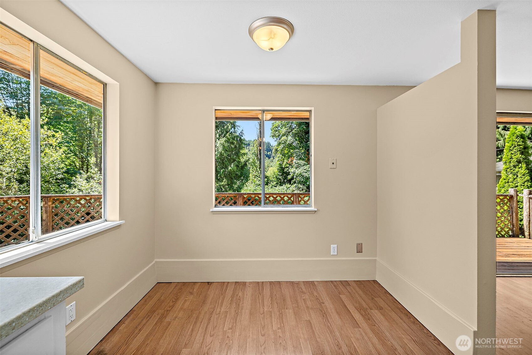 17805 Southeast Jones Road Renton, WA 98058 - Photo 13 of 38
