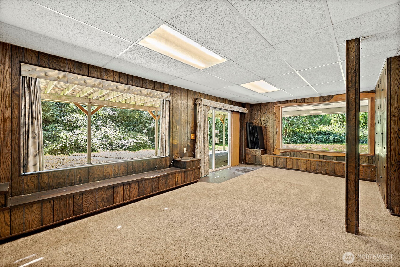 17805 Southeast Jones Road Renton, WA 98058 - Photo 18 of 38