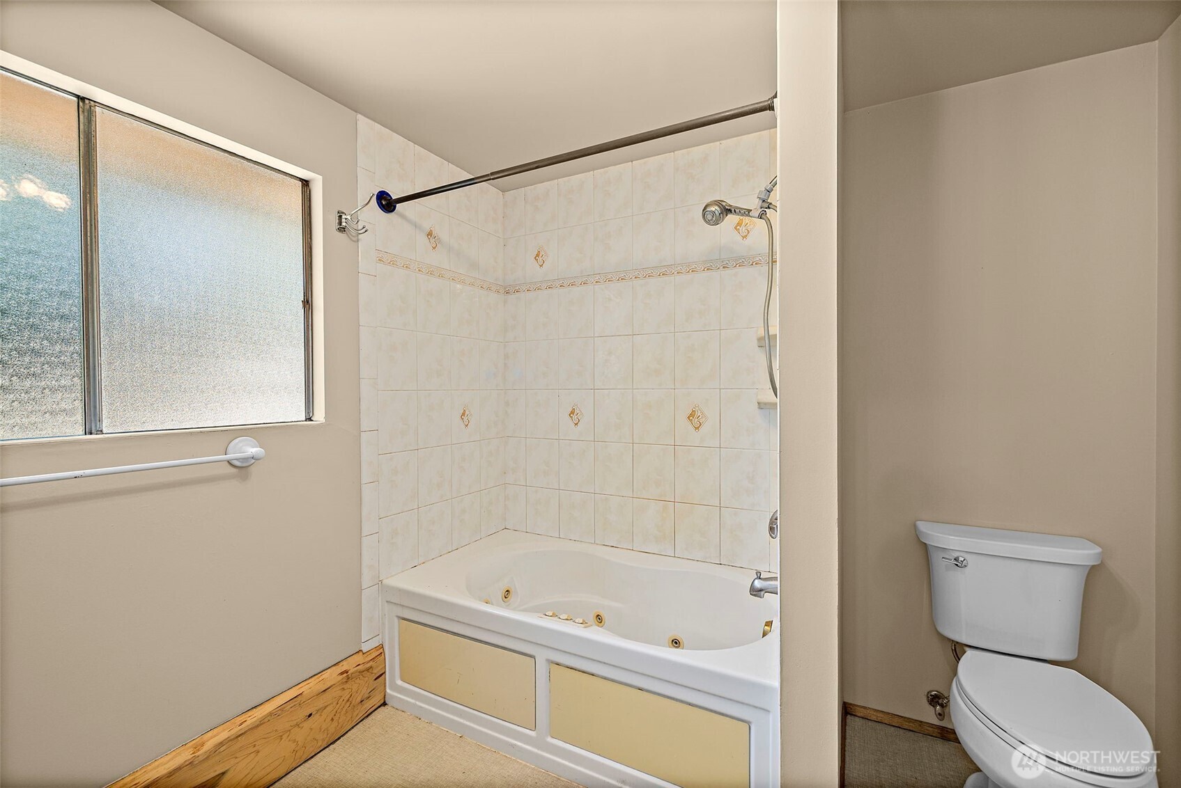 17805 Southeast Jones Road Renton, WA 98058 - Photo 26 of 38