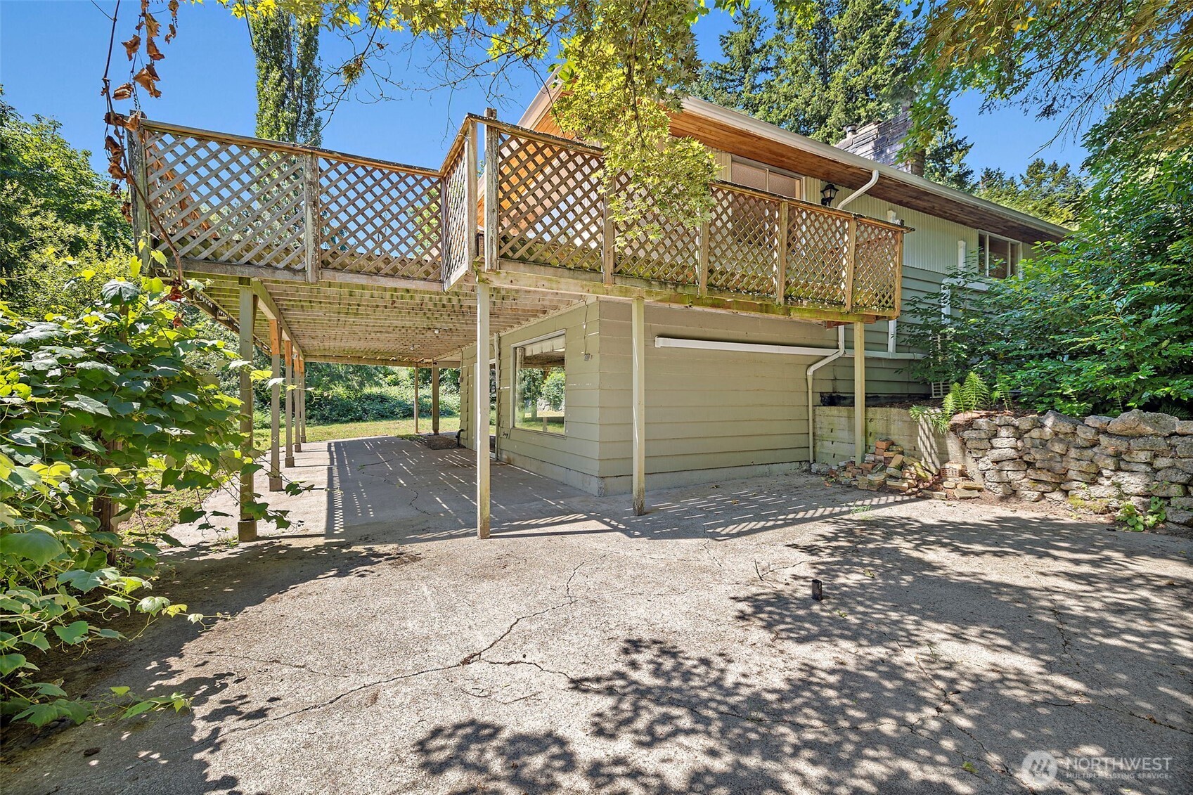 17805 Southeast Jones Road Renton, WA 98058 - Photo 27 of 38