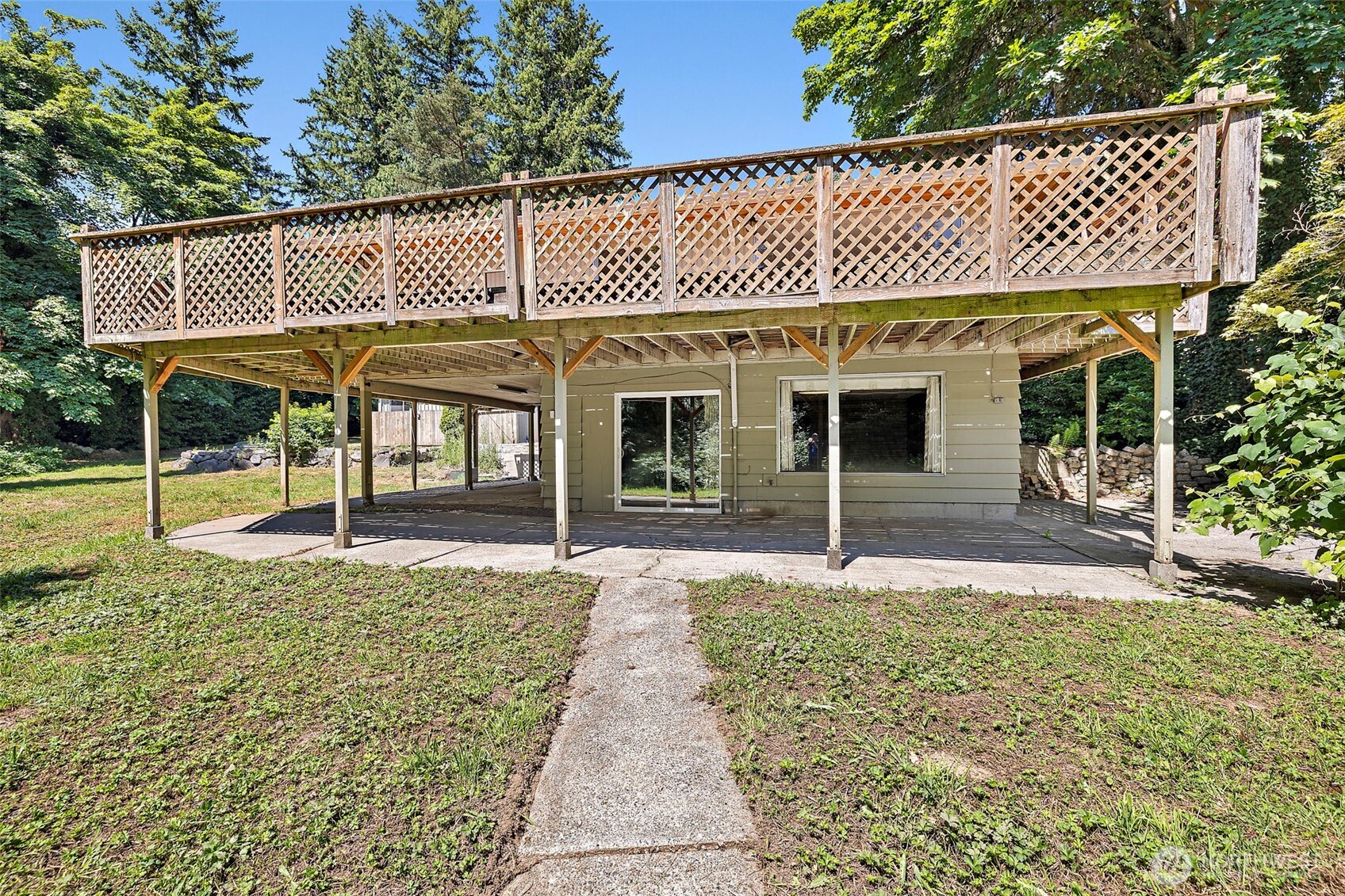 17805 Southeast Jones Road Renton, WA 98058 - Photo 29 of 38