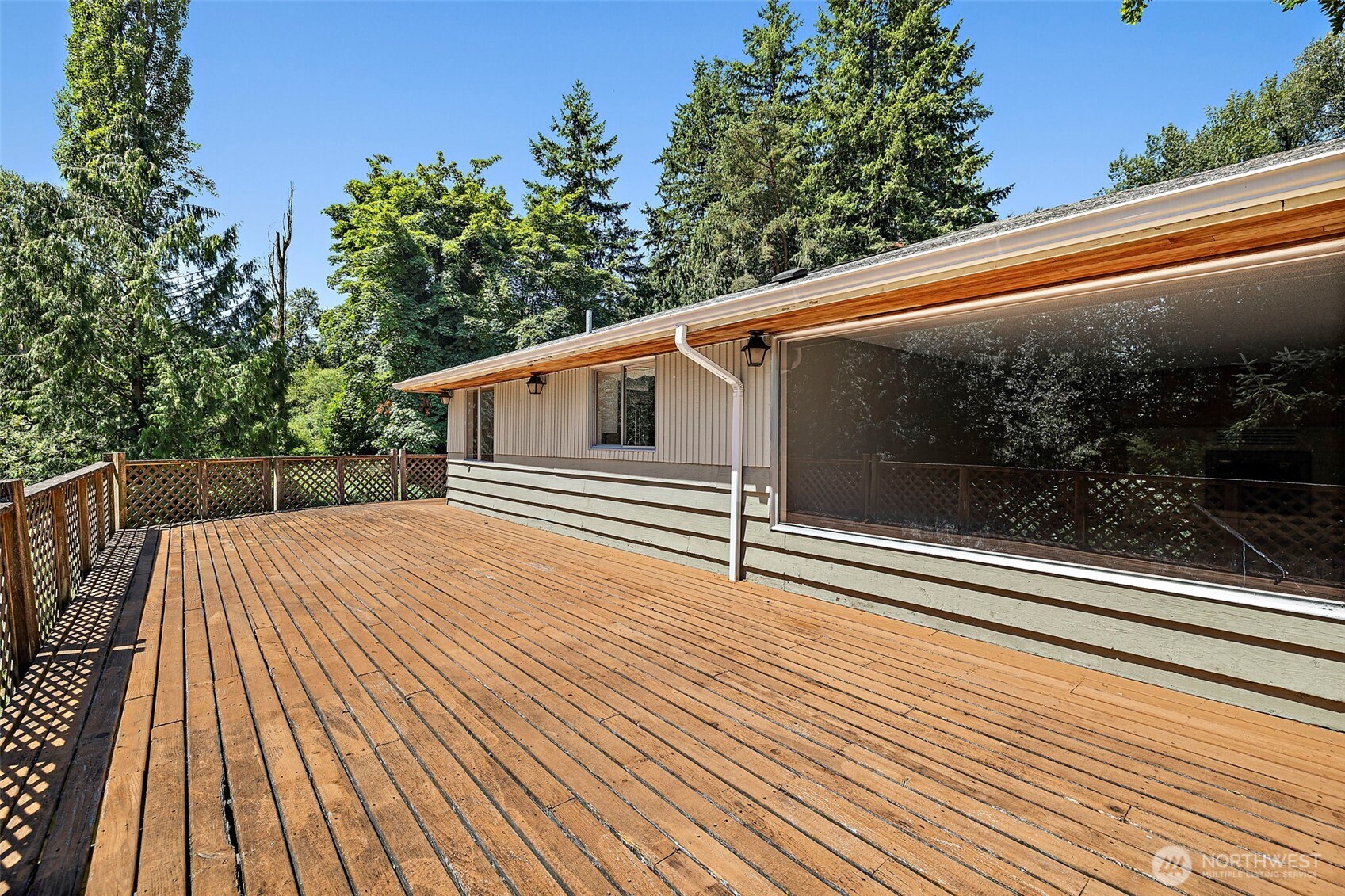 17805 Southeast Jones Road Renton, WA 98058 - Photo 30 of 38