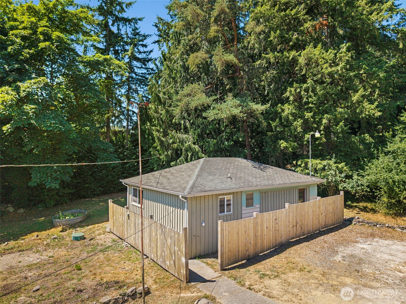 17805 Southeast Jones Road Renton, WA 98058 - Photo 32 of 38