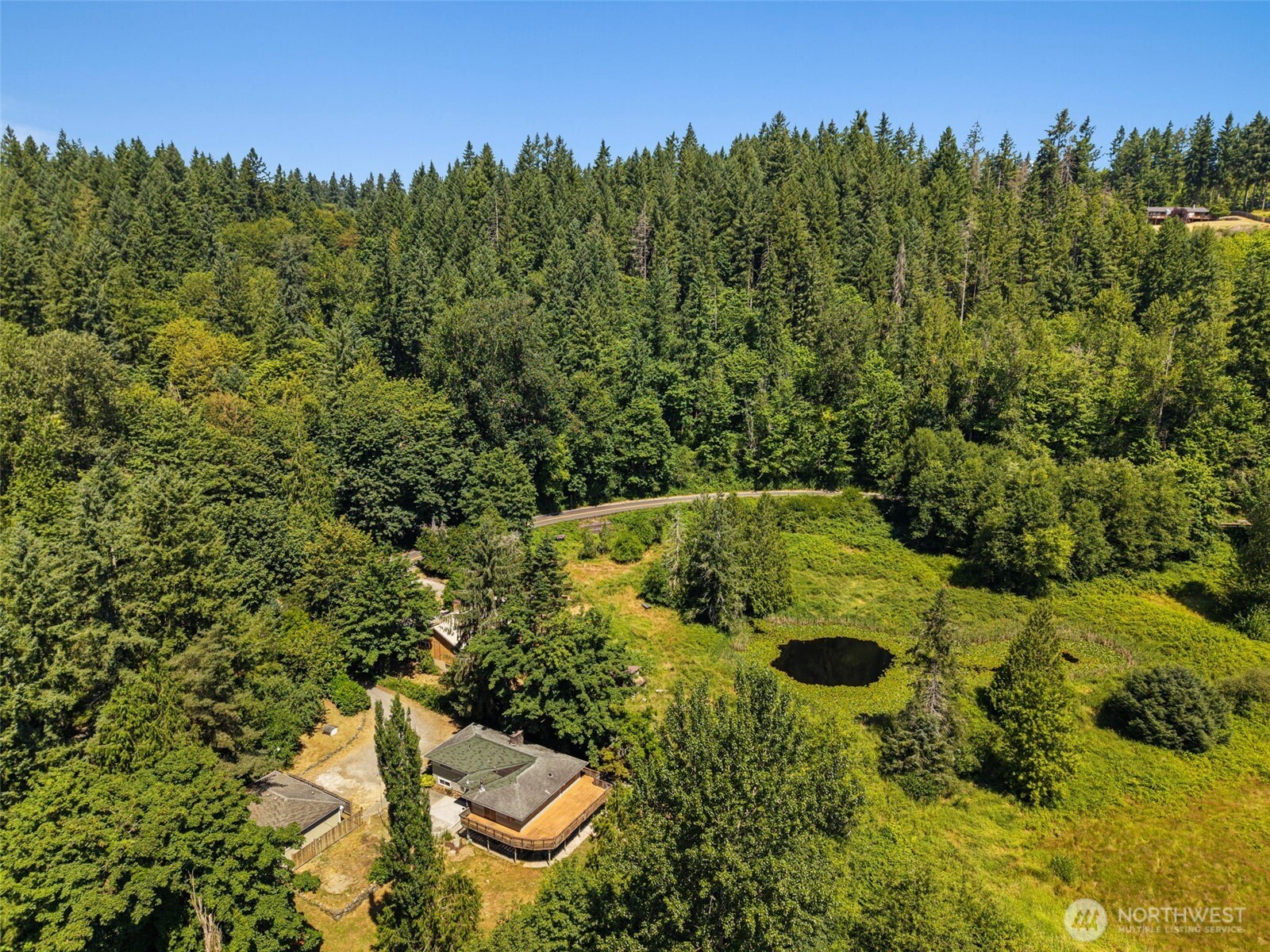 17805 Southeast Jones Road Renton, WA 98058 - Photo 7 of 38