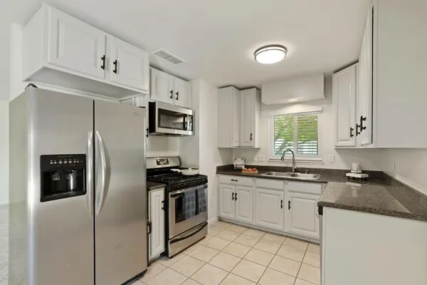 $405,000 | 2100 Preston Lane, Modesto, CA 95355