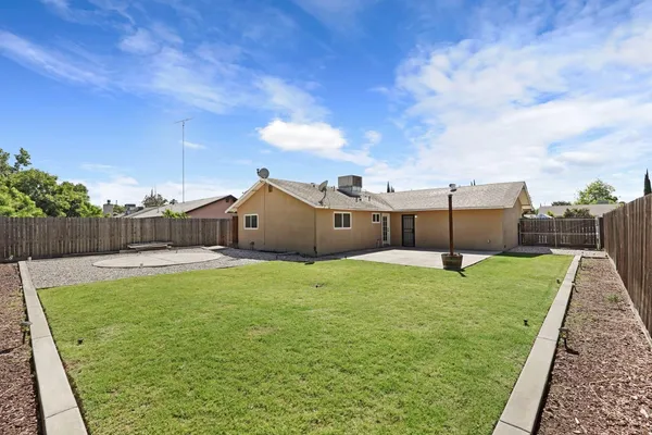 $405,000 | 2100 Preston Lane, Modesto, CA 95355