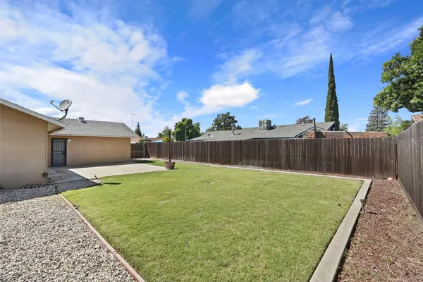 $405,000 | 2100 Preston Lane, Modesto, CA 95355