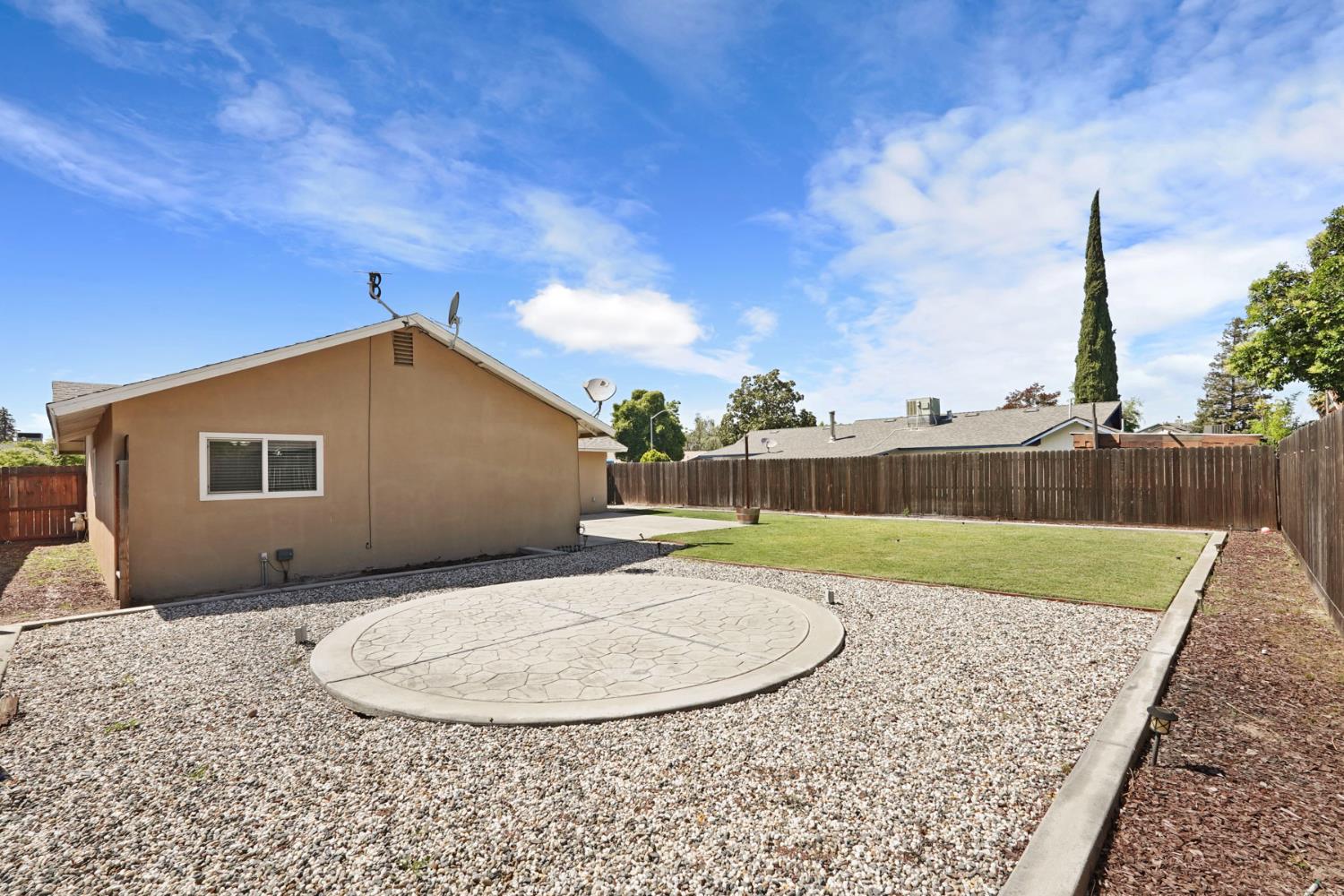 2100 Preston Lane Modesto, CA 95355 - Photo 3 of 31