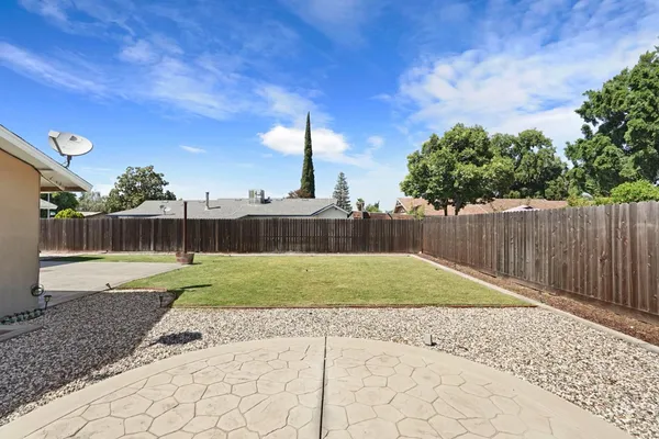 $405,000 | 2100 Preston Lane, Modesto, CA 95355