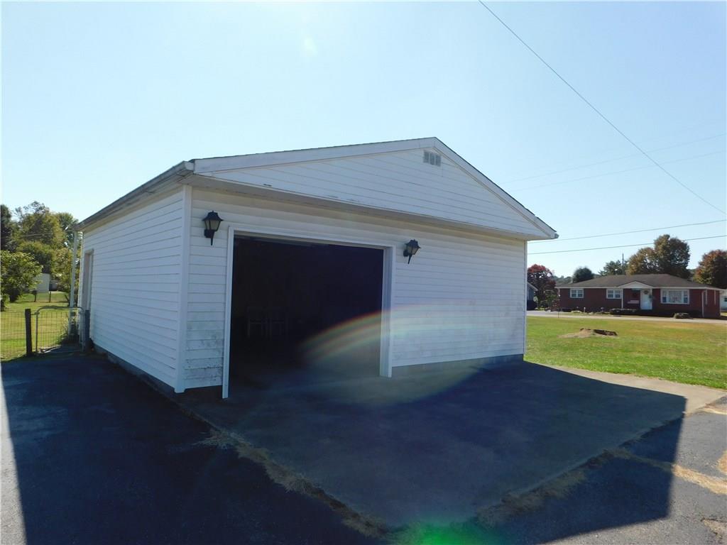 169 West Riley Street Medora, IN 47260 - Photo 3 of 14 Gallery Image 3