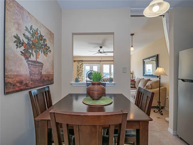 $2,500 | 5075 Harmony Circle, Unit 302, Vero Beach, FL 32967