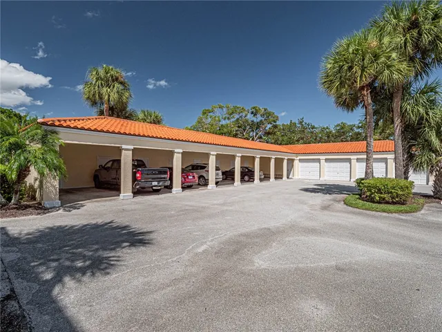 $2,500 | 5075 Harmony Circle, Unit 302, Vero Beach, FL 32967