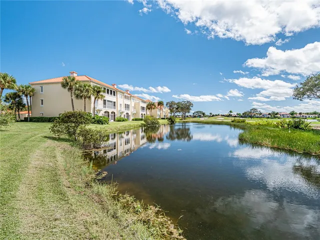 $2,500 | 5075 Harmony Circle, Unit 302, Vero Beach, FL 32967