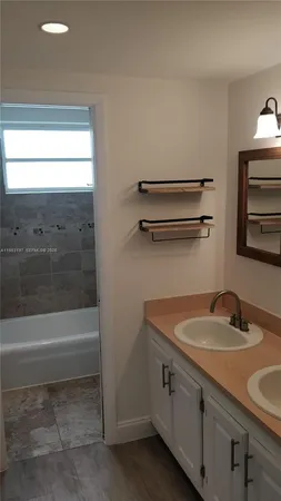 $1,400 | 1975 Northeast 135th Street, Unit 2H, North Miami, FL 33181