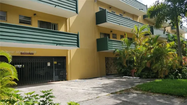 $1,400 | 1975 Northeast 135th Street, Unit 2H, North Miami, FL 33181