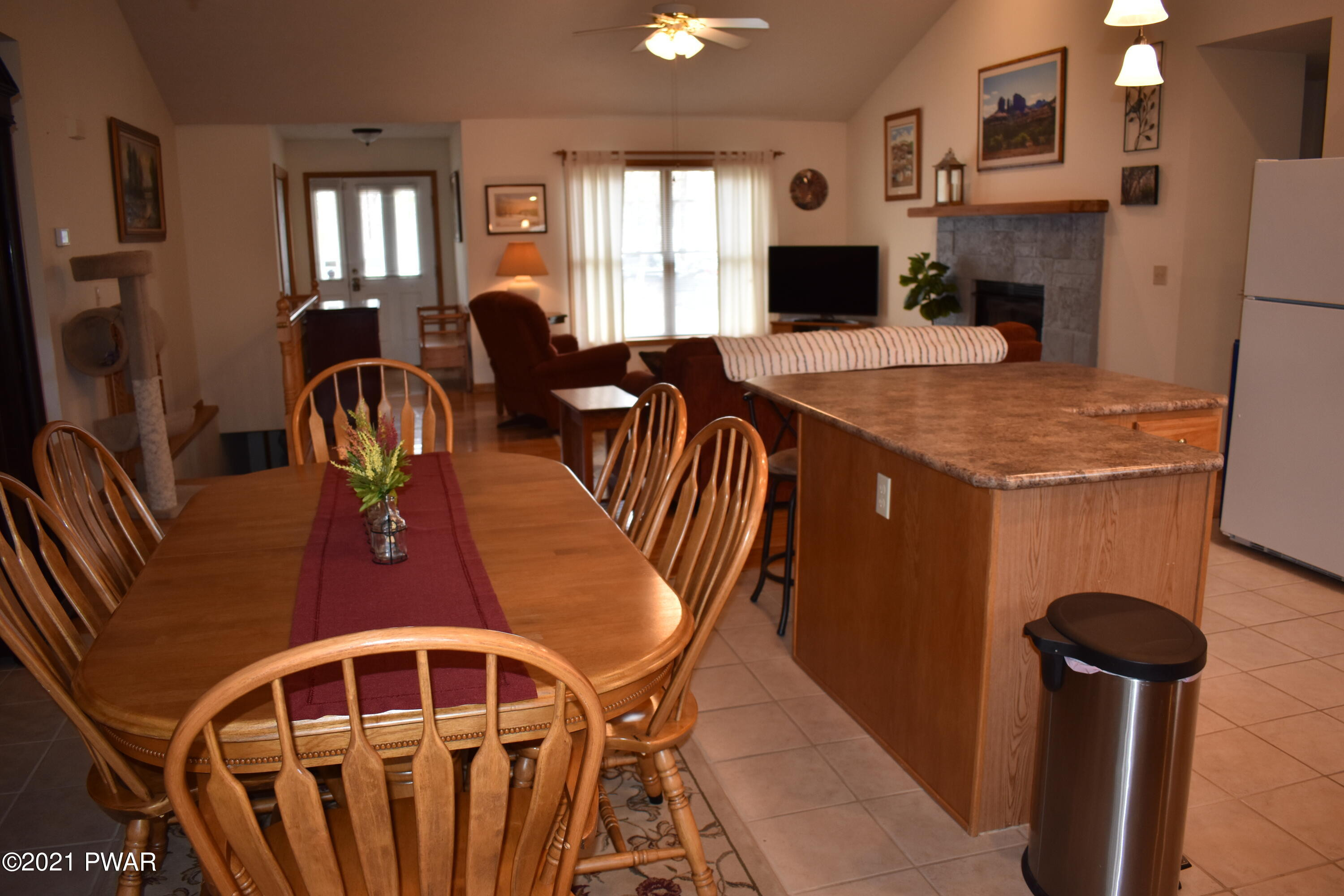 124 Rodeo Drive Hawley, PA 18428 - Photo 8 of 50 024