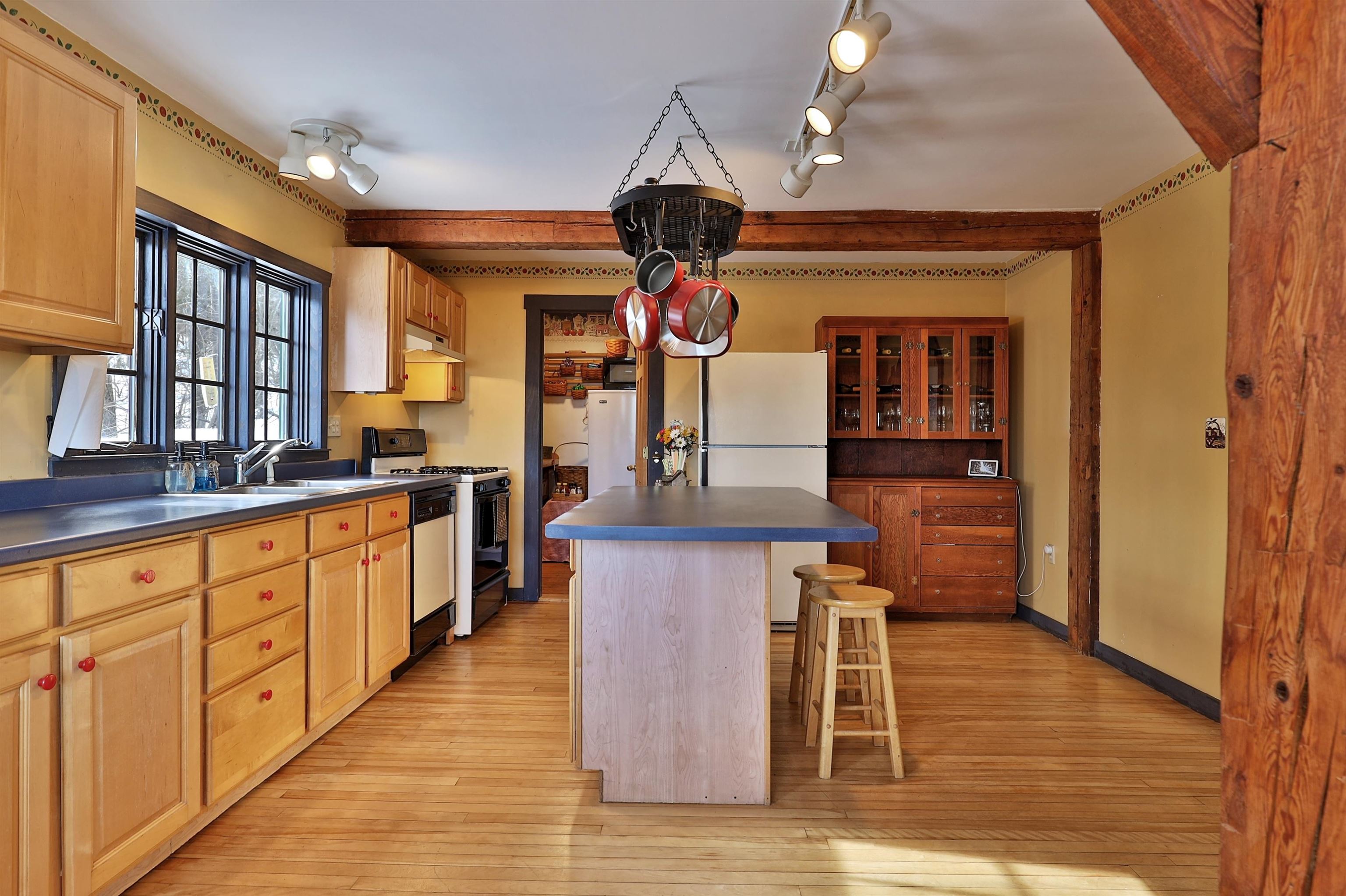255 Brown Road Bridgewater, VT 05091 - Photo 13 of 35