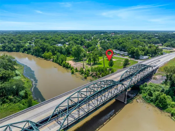 $210,000 | 944 Robson Street, Columbus, TX 78934