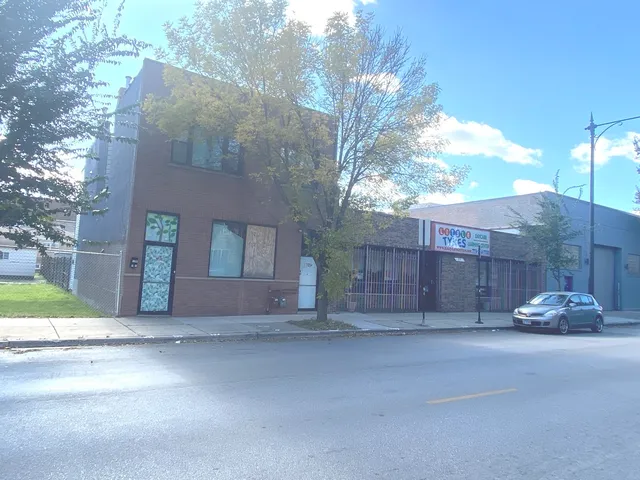 a house view with a street