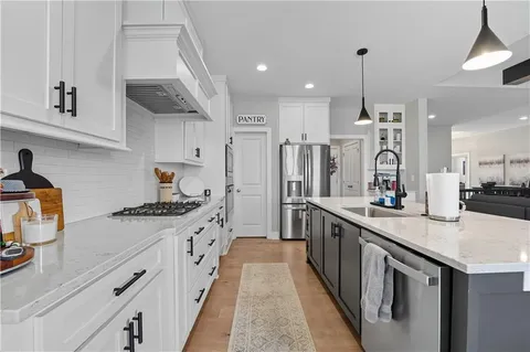 $585,000 | 21858 West 177th Terrace, Olathe, KS 66062