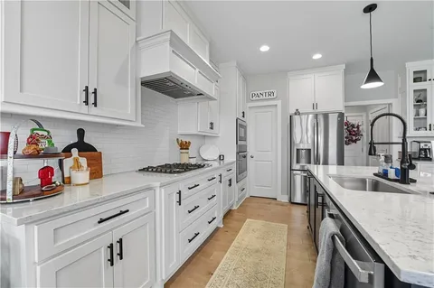 $585,000 | 21858 West 177th Terrace, Olathe, KS 66062