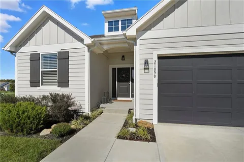 $585,000 | 21858 West 177th Terrace, Olathe, KS 66062