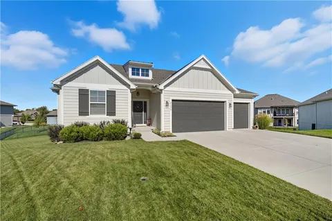 $585,000 | 21858 West 177th Terrace, Olathe, KS 66062