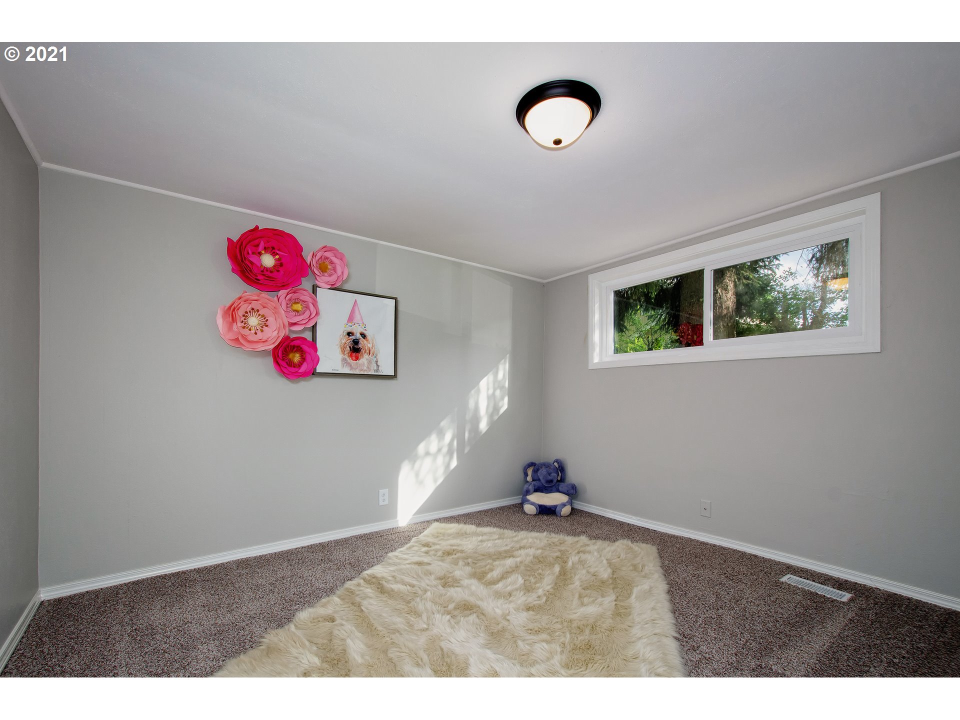 5445 Southeast Jenne Road Portland, OR 97236 - Photo 23 of 32