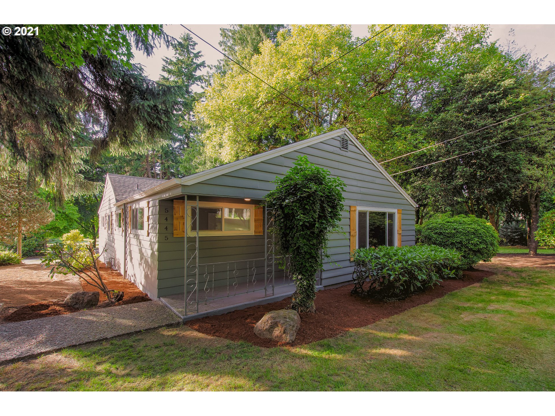 5445 Southeast Jenne Road Portland, OR 97236 - Photo 26 of 32