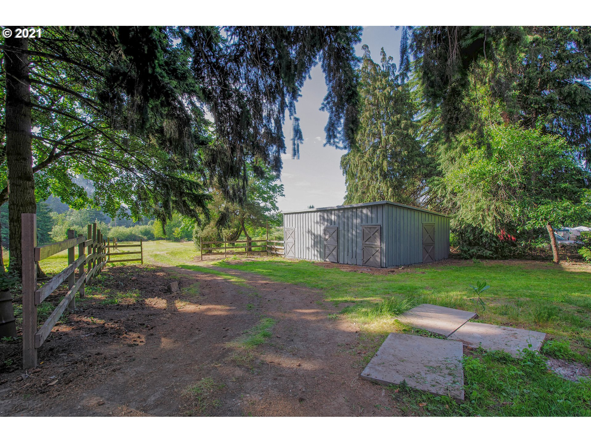 5445 Southeast Jenne Road Portland, OR 97236 - Photo 4 of 32