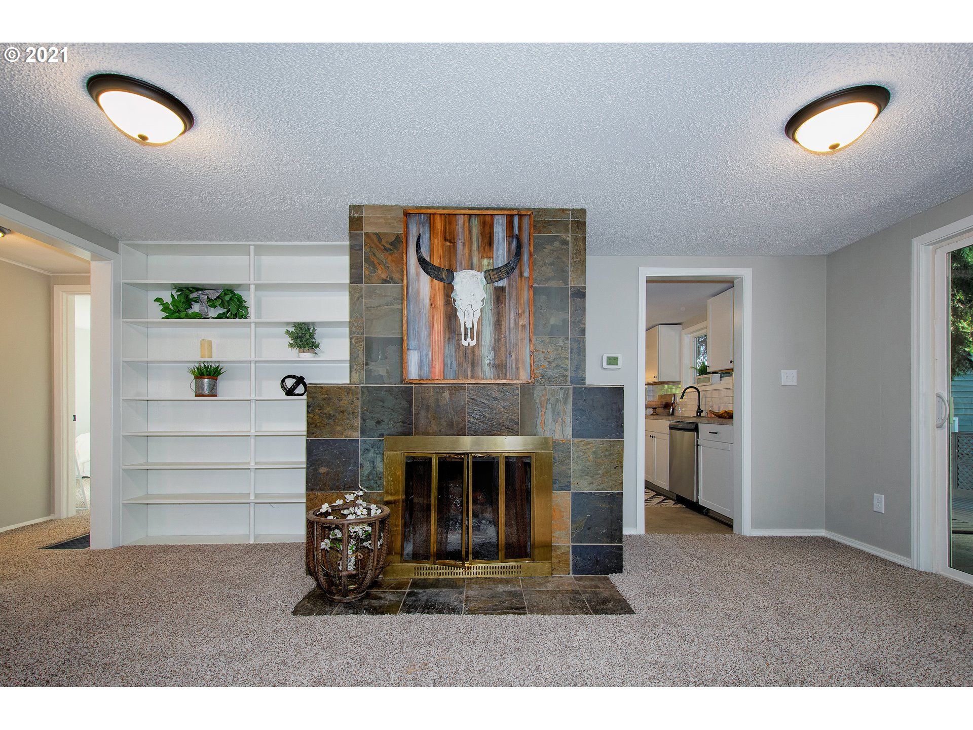 5445 Southeast Jenne Road Portland, OR 97236 - Photo 9 of 32