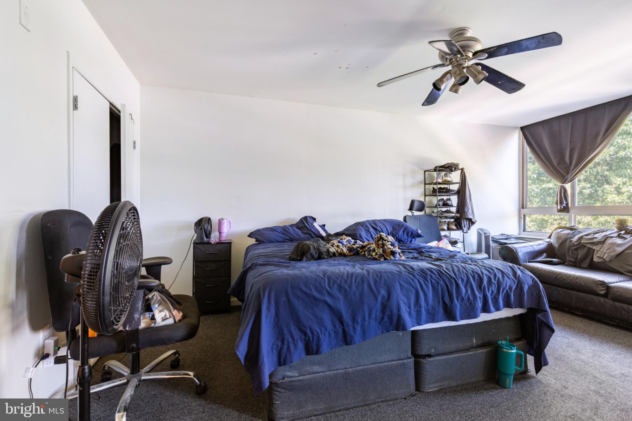 350 G Street Southwest, Unit N423 Washington, DC 20024 - Photo 11 of 43 Cozy retreat with natural light.