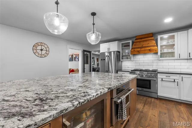 $675,000 | 915 Kimbel Woods Drive, Jackson, MO 63755