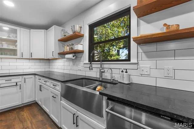 $675,000 | 915 Kimbel Woods Drive, Jackson, MO 63755