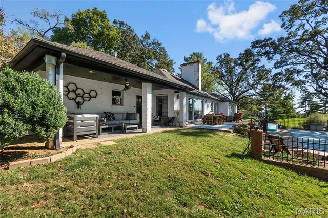 $675,000 | 915 Kimbel Woods Drive, Jackson, MO 63755